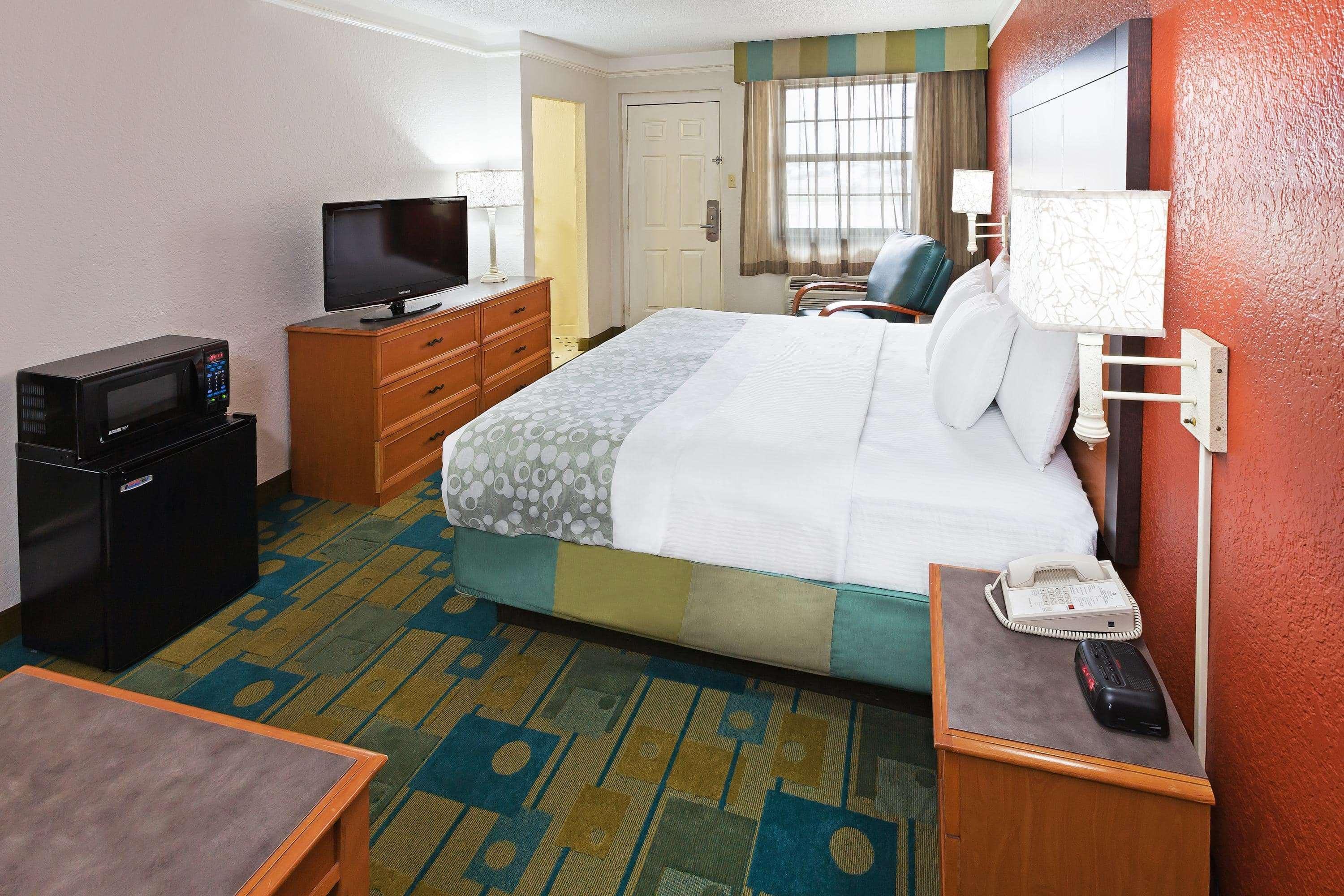 La Quinta Inn By Wyndham Виктория Екстериор снимка