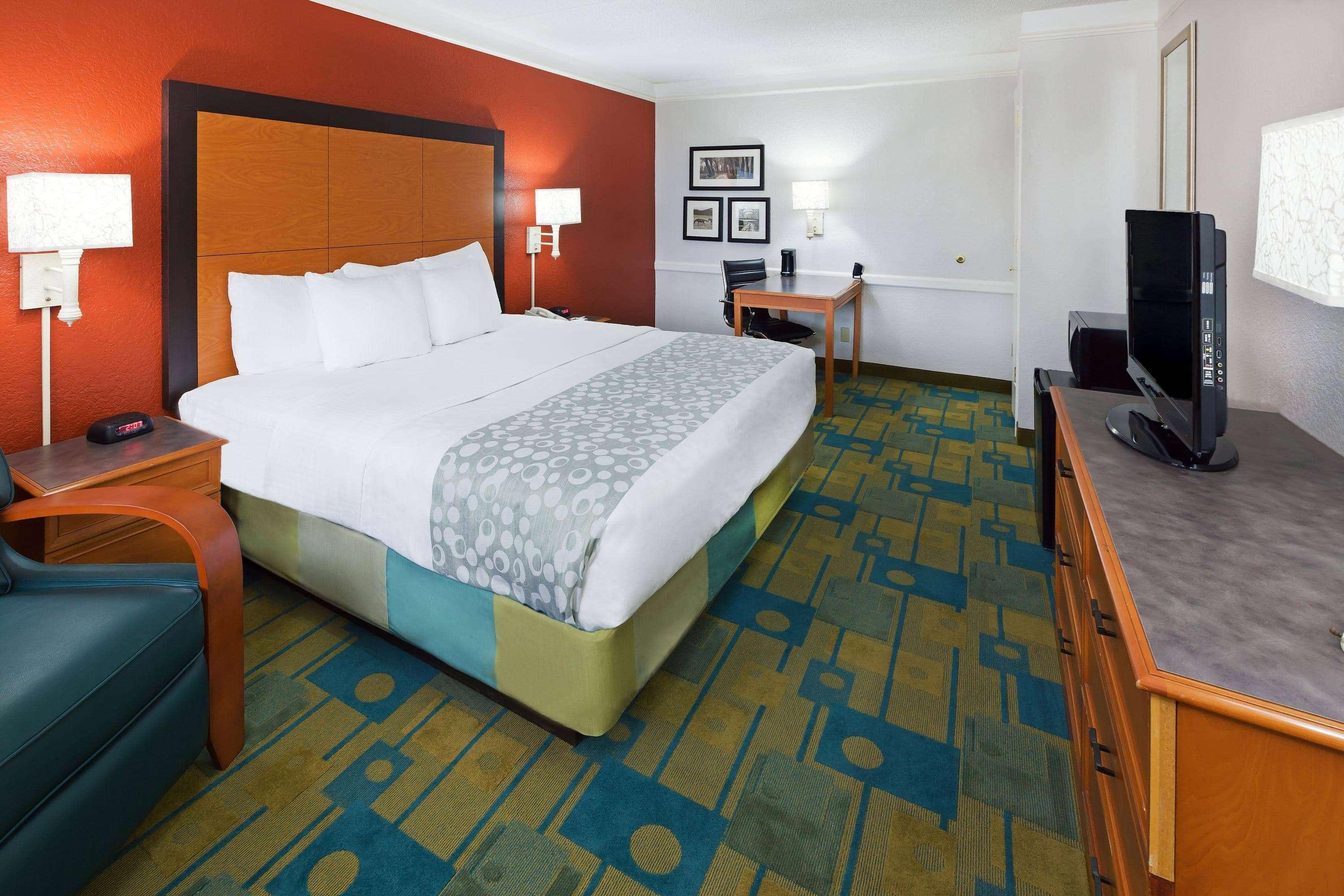 La Quinta Inn By Wyndham Виктория Екстериор снимка